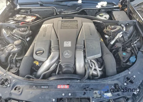 2011 Mercedes-Benz S 63 Amg z USA, uszkodzony, nr VIN WDDNG7EB1BA377153